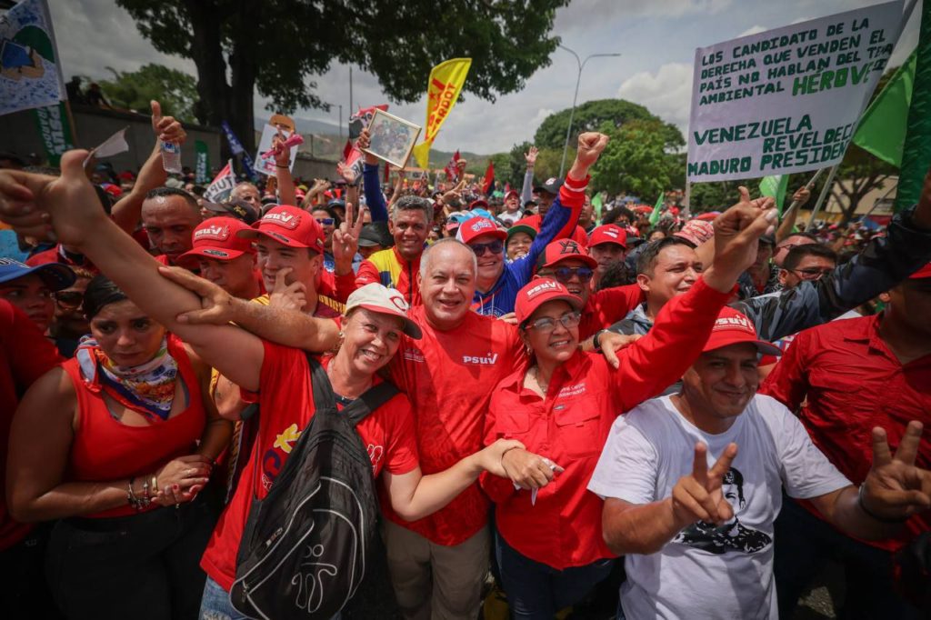 Diosdado Cabello cuestiona candidatura de Edmundo González