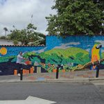 Oscar Olivares inaugura mural realizado con empaques de Nestlé en El Hatillo