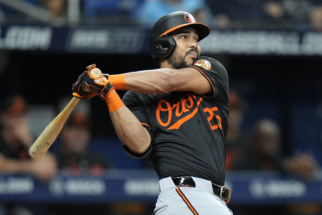 Mountcastle, Santander, y Westburg pegan sendos jonrones y Orioles vencen 6-3 a Rays