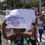 Familiares de presos en huelga de hambre protestan frente a sede principal de tribunales