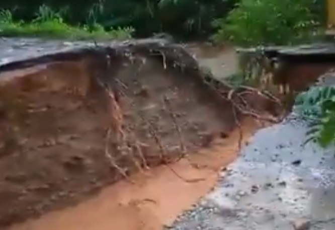 Lluvias provocan colapso del puente Michay y deja incomunicados a los estados Barinas y Táchira