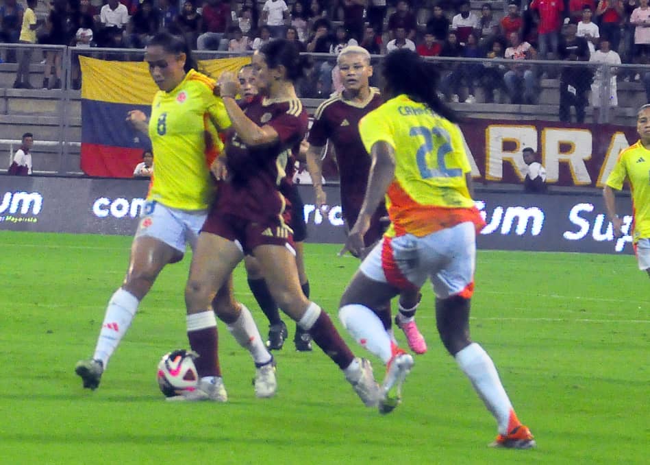 Venezuela femenina cae ante Colombia por segunda fecha seguida en el Metropolitano de Lara