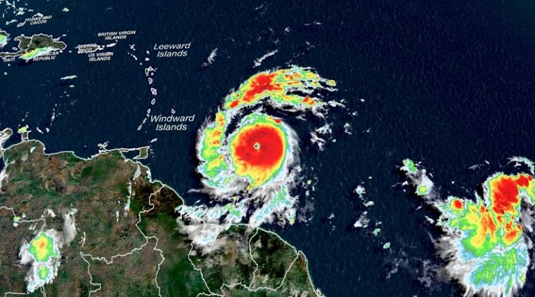 Suspenden vuelos hacia Los Roques por paso del huracán Beryl