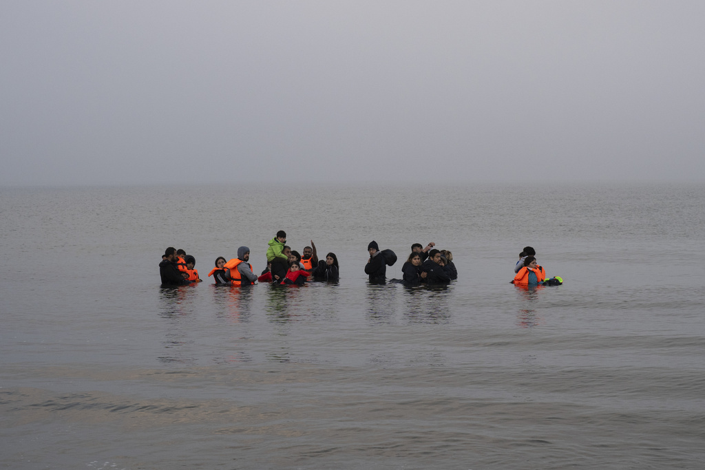 Francia | Mueren cuatro migrantes intentando cruzar el Canal de la Mancha