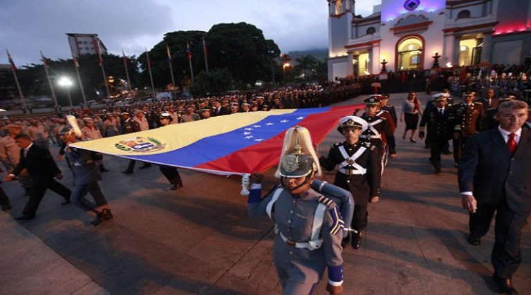 Autoridades conmemoran 241 años del natalicio de Bolívar