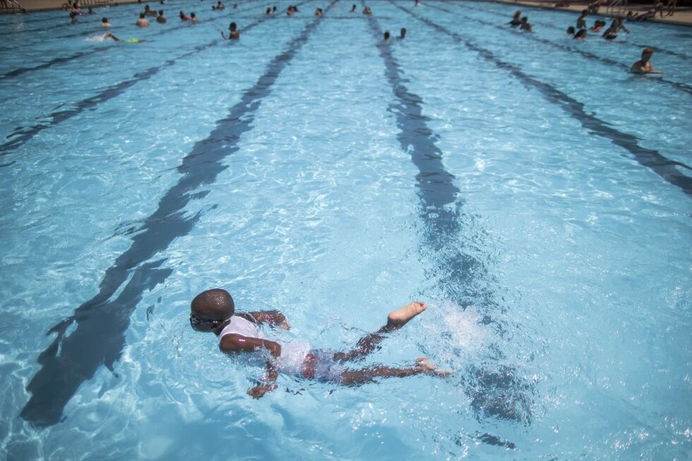 Natación, un aliado para prevenir enfermedades