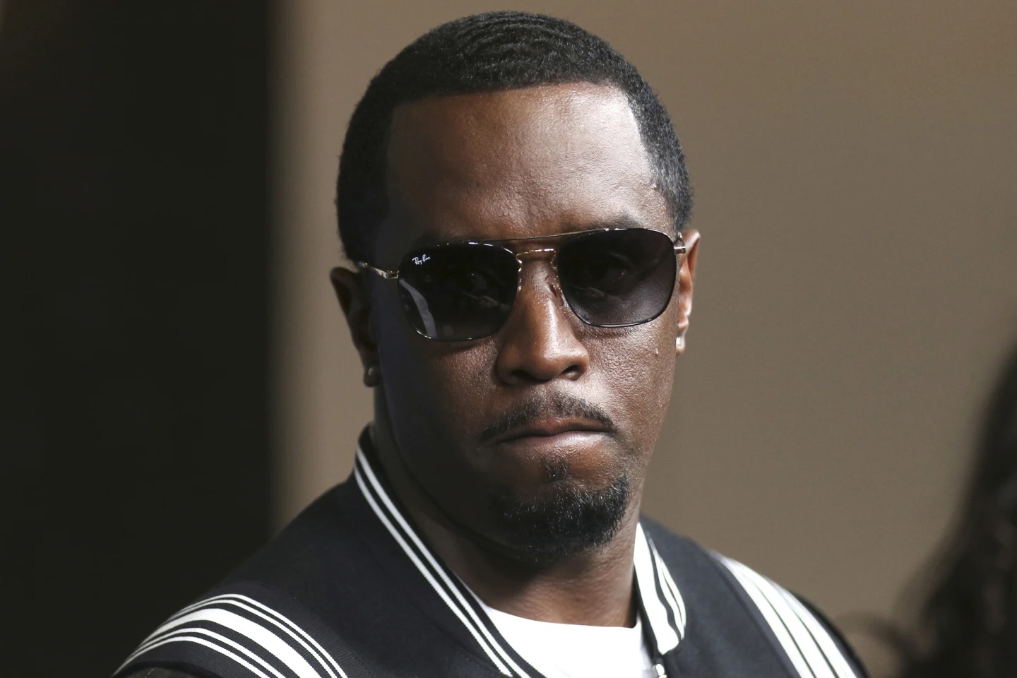 Diddy enfrenta el escrutinio público por presuntos delitos sexuales mientras surgen preguntas sobre el futuro de su música