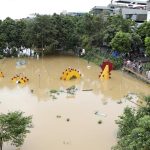 Inundación repentina arrasa una aldea y el número de muertos en Vietnam asciende a 155