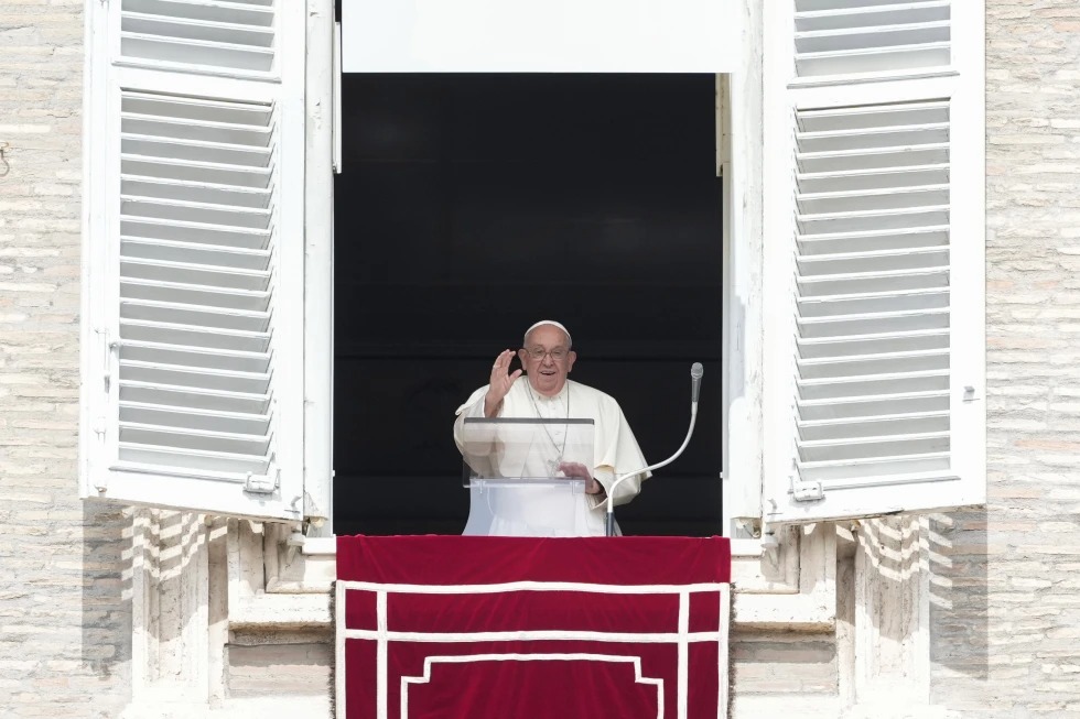 El papa Francisco cancela audiencias por "gripe leve" antes de un nuevo viaje