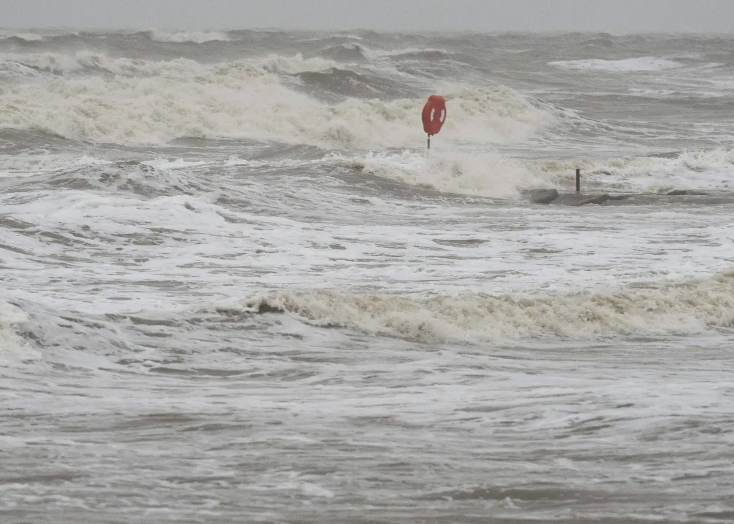 Tropical John se forma en el Pacífico y podría causar inundaciones en el sur de México