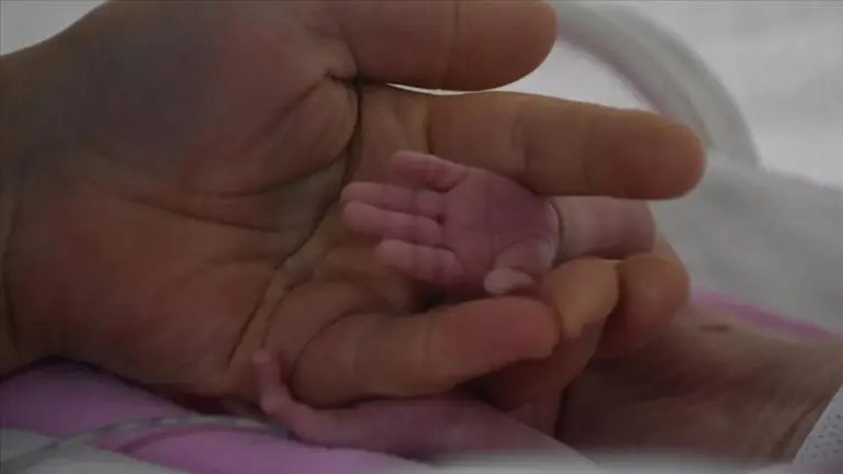 Al menos cuatro bebés mueren a causa del frío extremo en Gaza