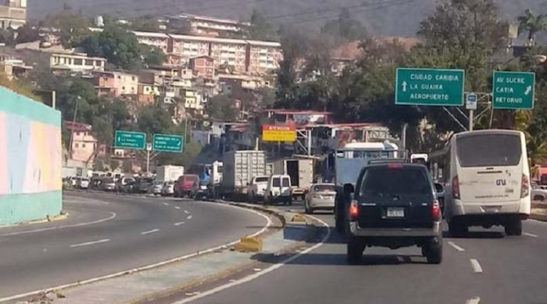 Autopista Caracas - La Guaira estará parcialmente cerrada del 13 al 18-Ene