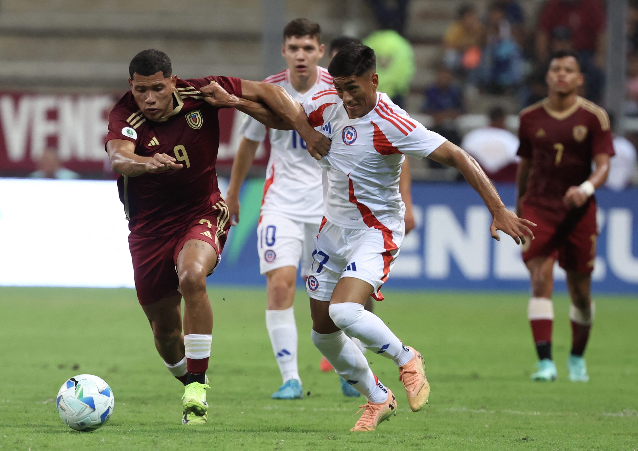 Chile-y-Vinotinto-sub-20-AFP