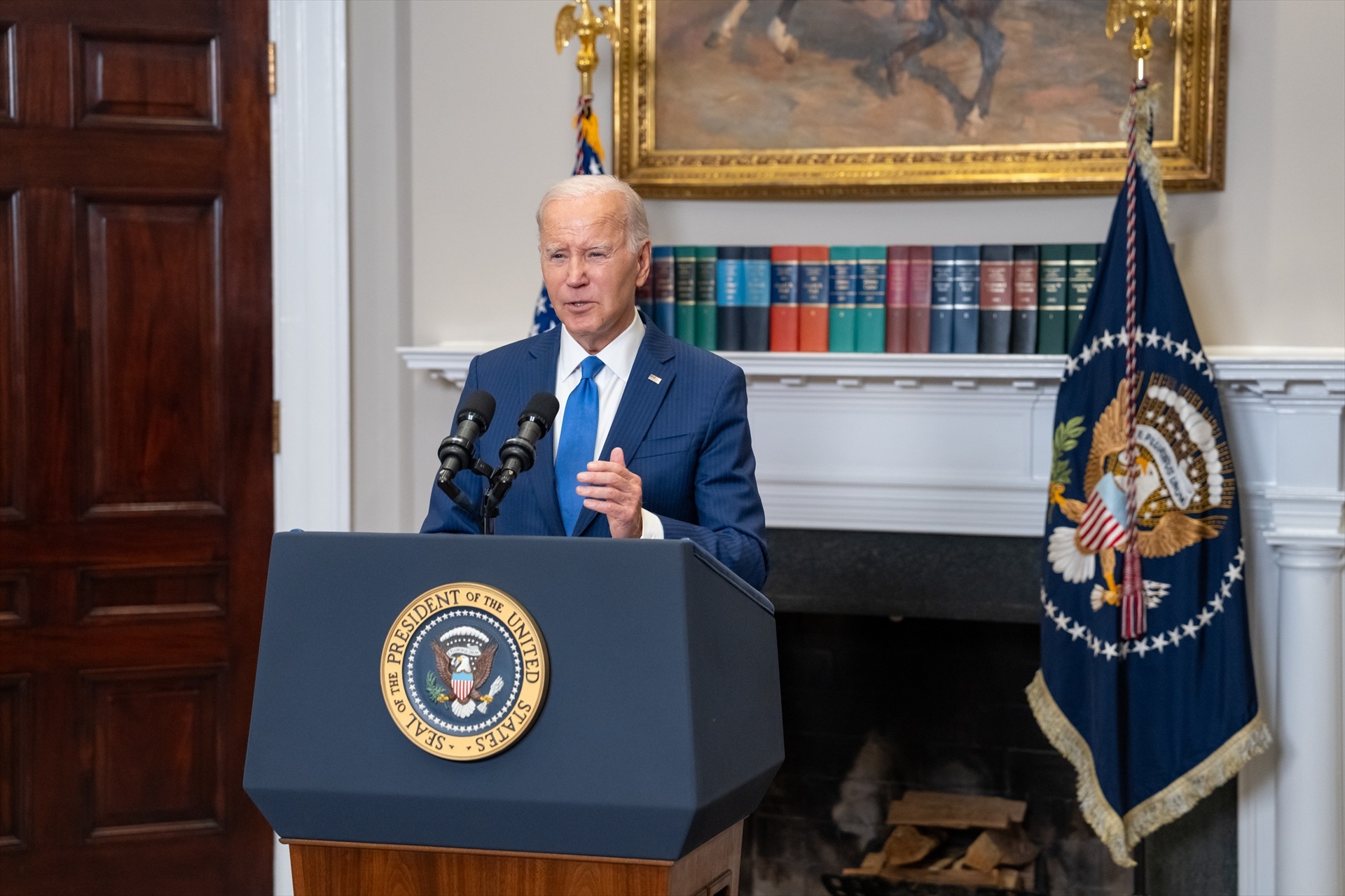 Biden concede indultos preventivos para altos cargos amenazados por Trump