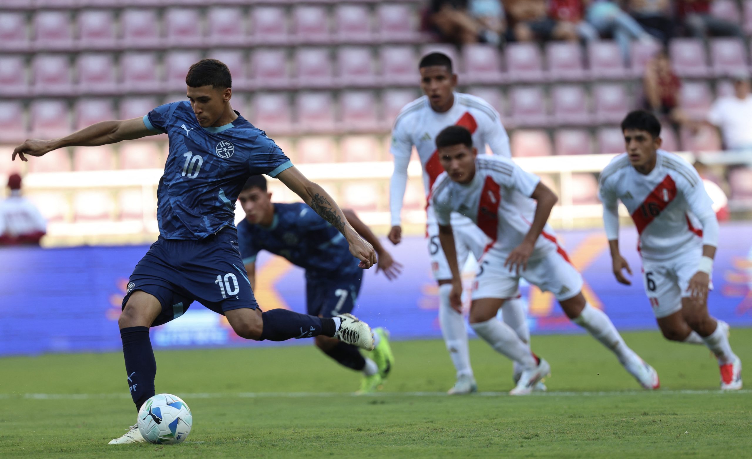 Paraguay-y-Peru-sub-20-foto-AFP