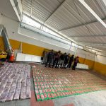 Armada colombiana detiene a tres venezolanos con 599 kilos de cocaína