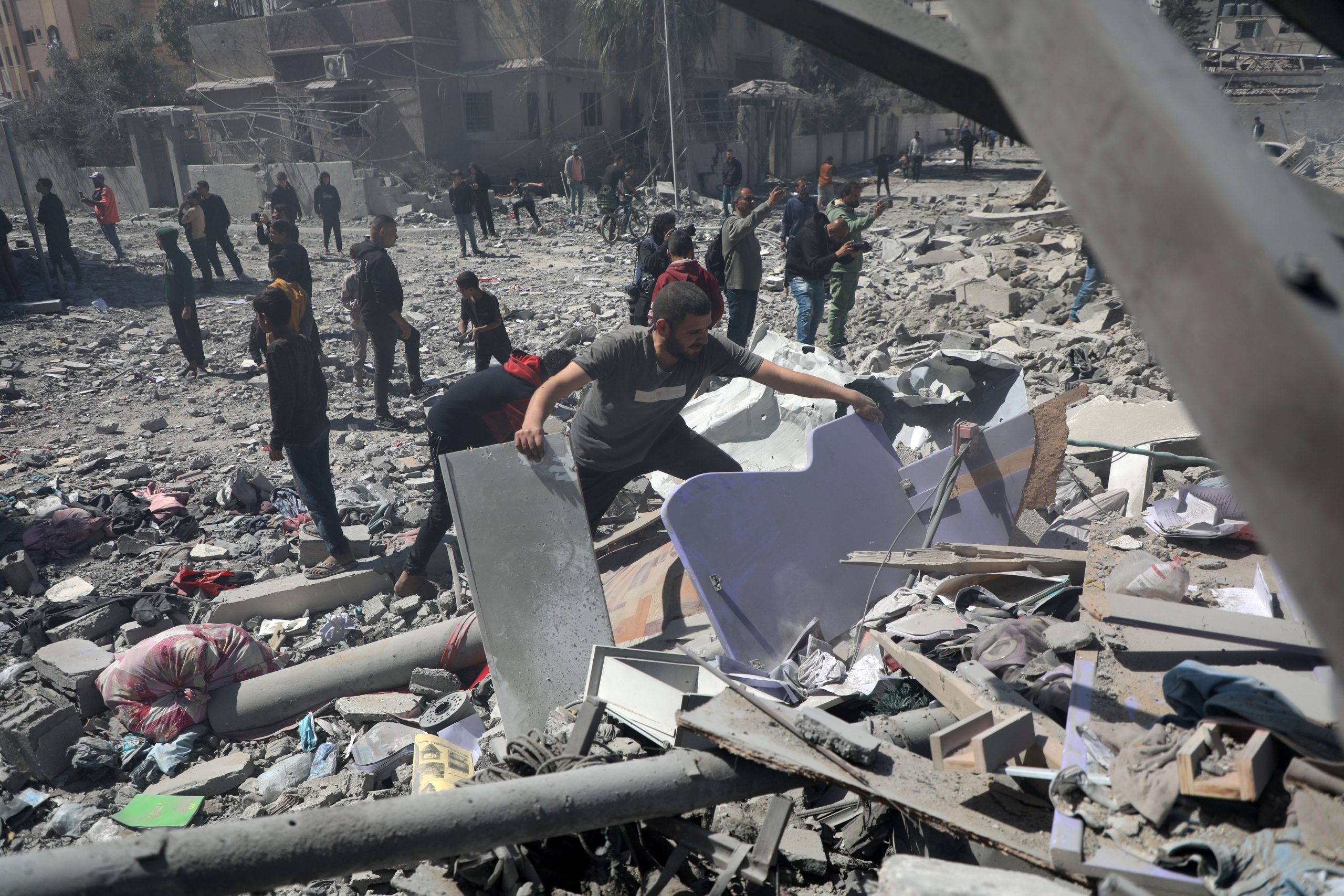 Hamás advierte de que la mitad de los rehenes se encuentran en las áreas que Israel pretende bombardear