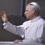 El papa aboga por "instituciones de paz" y destaca el ejemplo de quienes "resisten la tentación de la venganza"
