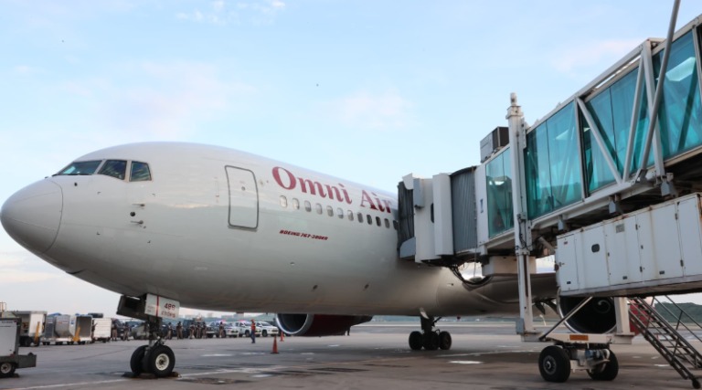 Llega al país un vuelo estadounidense con 168 migrantes venezolanos repatriados